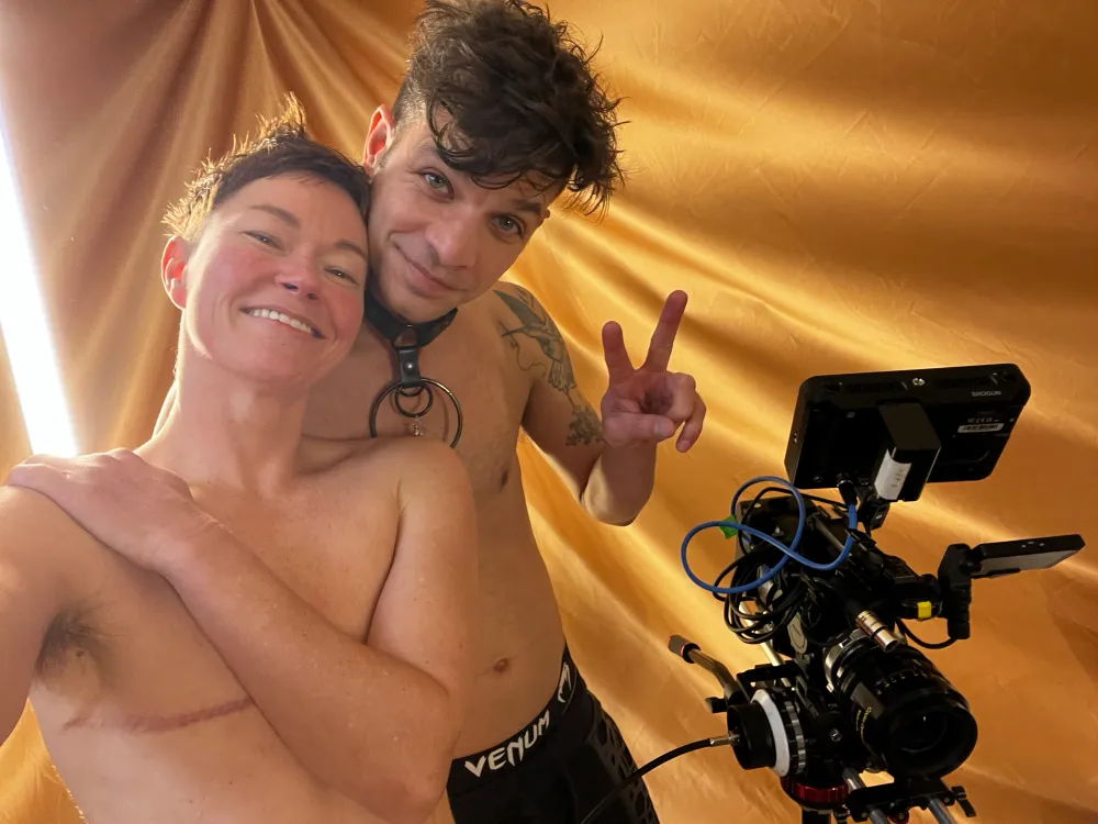 Jiz Lee and Øthyr behind the scenes